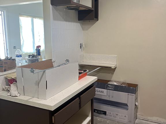 Kitchen Quartz Countertop