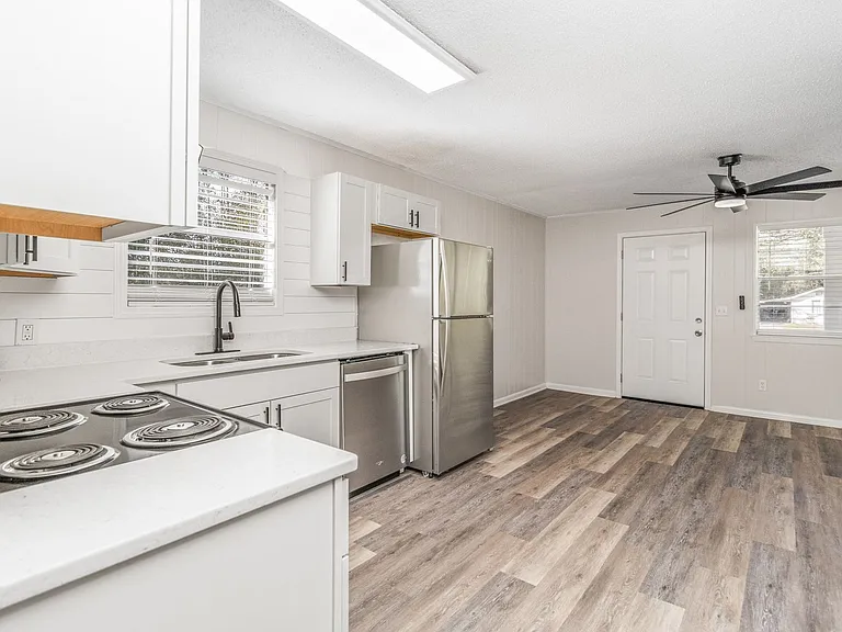 6631 Magnolia St — Photo 38