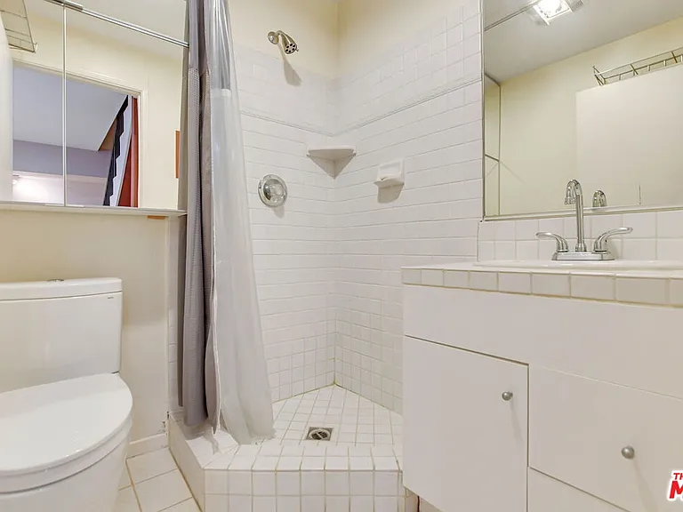 344 S Swall Dr — Photo 23