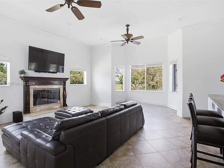 20401 SW 48th Pl — Photo 12