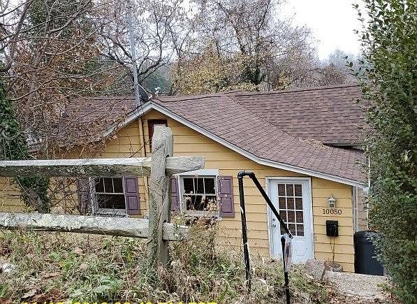 2nd image of 10050 Calvin St