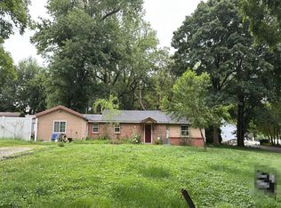 2220 Noldau Ave, Evansville, IN 47712