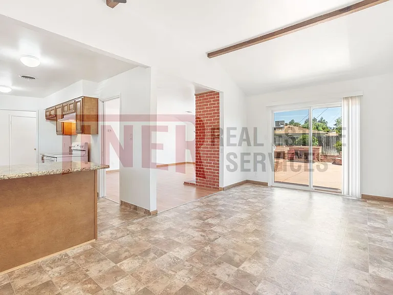 3413 Windsor Dr — Photo 9