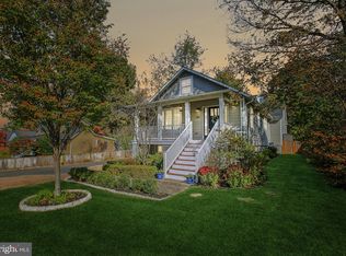 200 S Maple Ave, Purcellville, VA