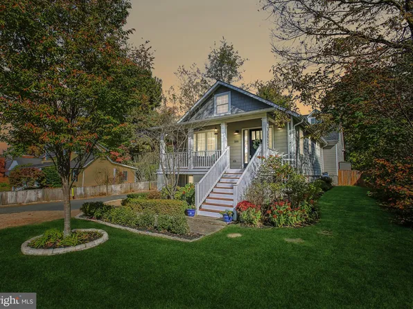 200 S Maple Ave, Purcellville, VA 20132