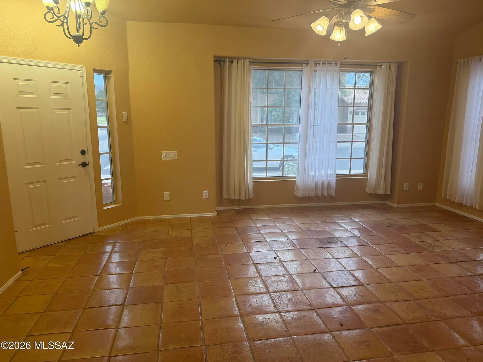 3 bed, 2.0 bath, 1483 sqft, $1,850 — Photo 3