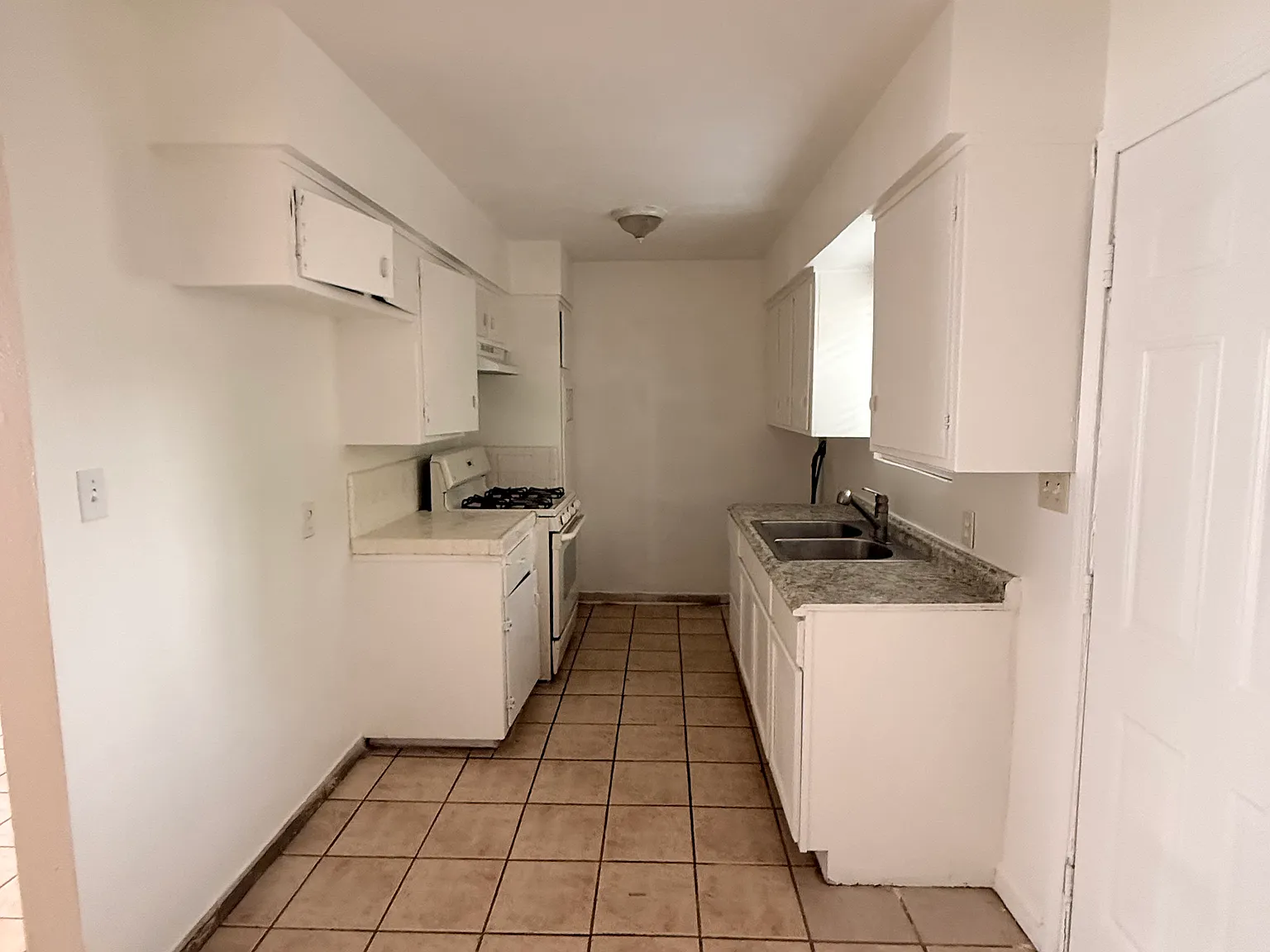 1 bed, $1,000 — Photo 3