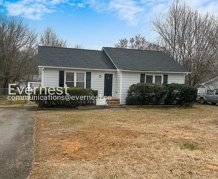1676 Guilford Dr — Photo 1