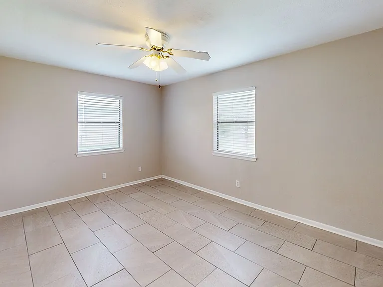 1017 Jackie Jo Ln — Photo 10