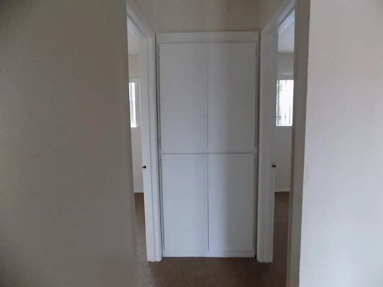498 Hintz Ave — Photo 25