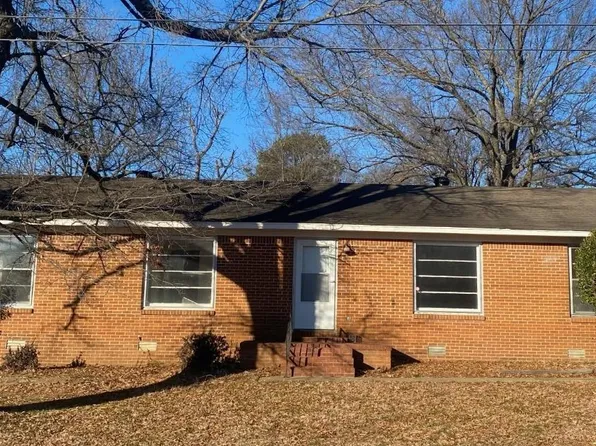 1607 Virginia Dr, Jonesboro, AR 72401