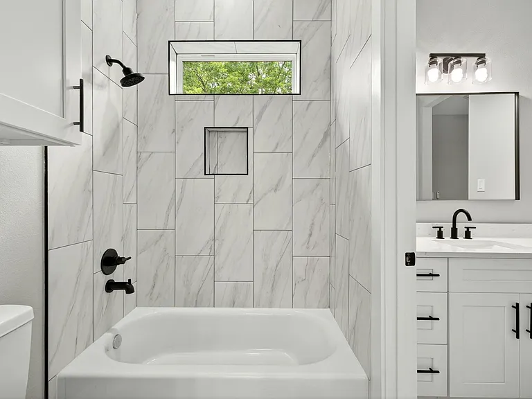 4517 Larch Ln — Photo 38