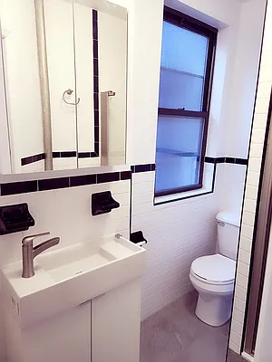 Rented by United Realty Equities | media 36