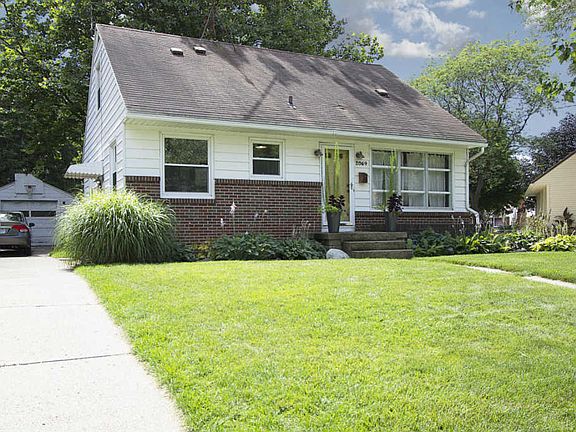 3rd image of 2064 Janes Ave NE