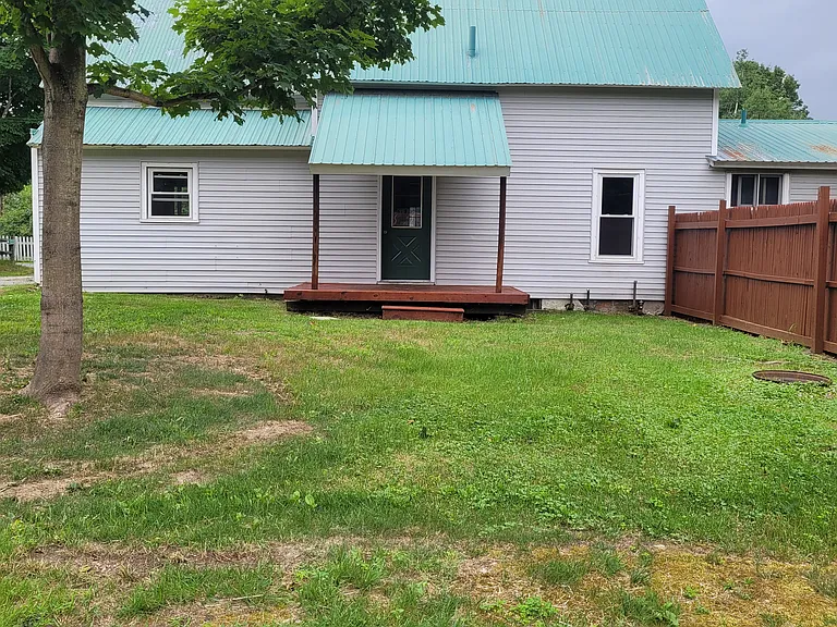 127 Gould Rd #A — Photo 4