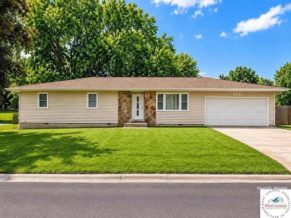 805 N 12th St, Ozark, MO 65721