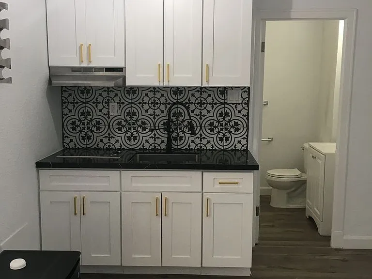 The Asbury Apartments — Photo 12