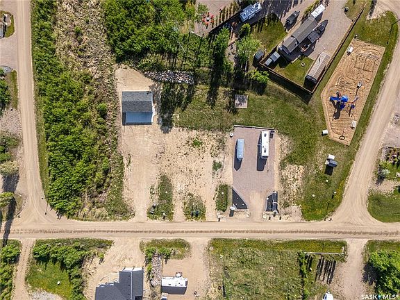 4th image of 914 Diamond Willow DRIVE