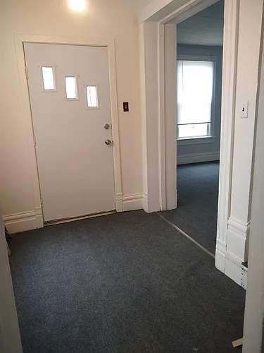 411 N Mercer St Photo 1