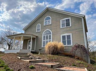 141 Crossing Ln, Staunton, VA 24401