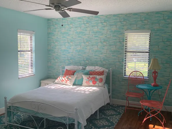 300 S Florida Ave, Tarpon Springs, FL
