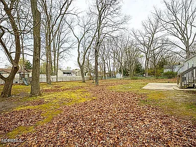 19 Princeton Dr — Photo 35