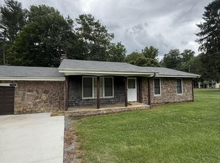 1011 Moody Farm Rd, Maggie Valley, NC 28751