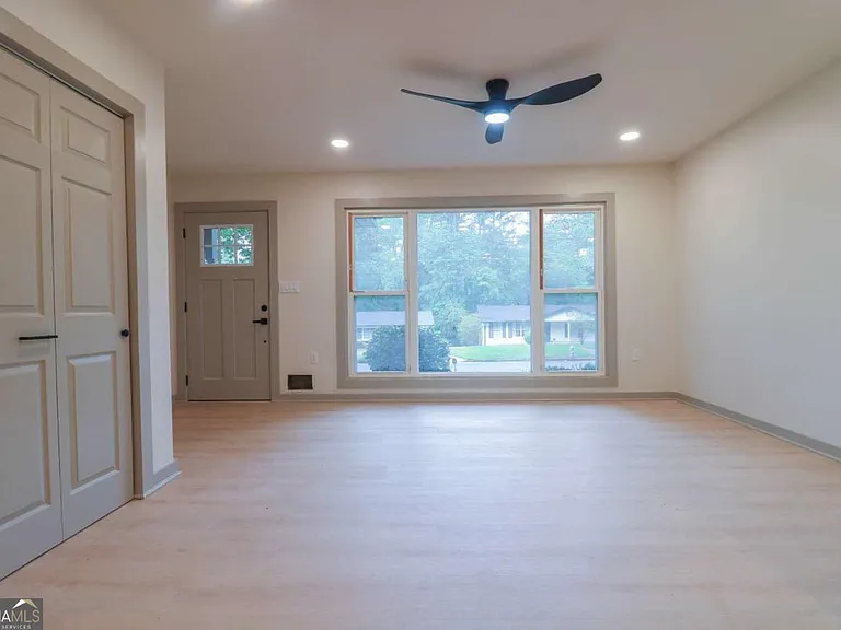 4396 Greenleaf Cir SW — Photo 3