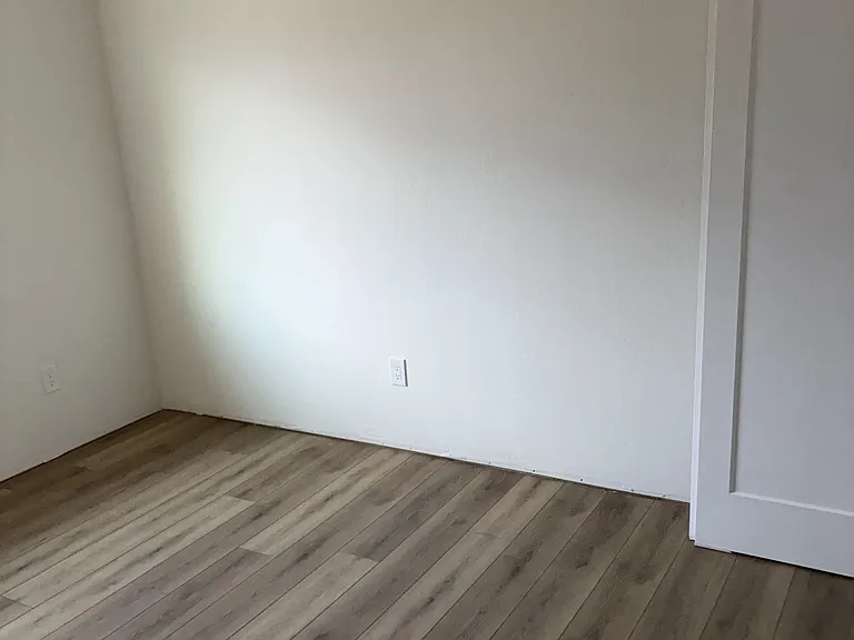 824 N 11th Ave #3 — Photo 5