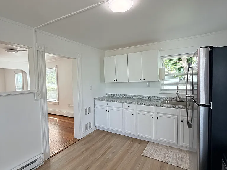 35 Maud St #2 — Photo 2