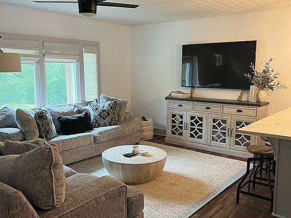 4th image of 2890 Ardley Ln