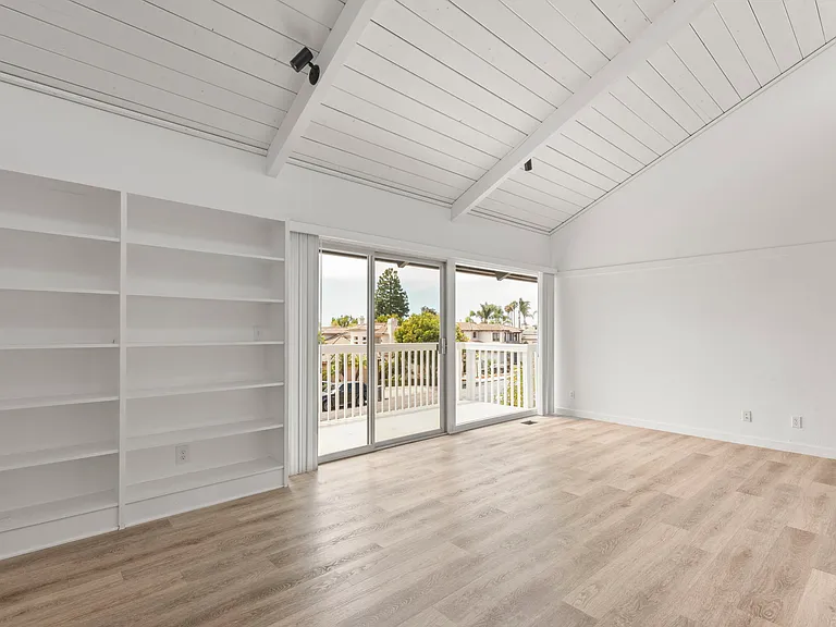 13981 Mercado Dr — Photo 12