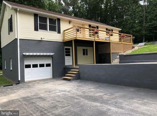 613 S Blacksmith Ave, Windsor, PA 17366