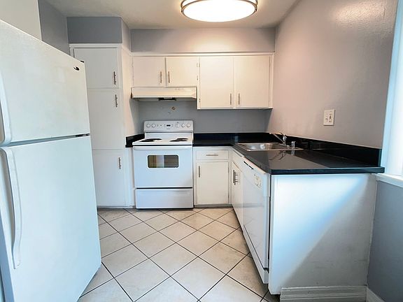 4th image of 1536 Oxford St #2
