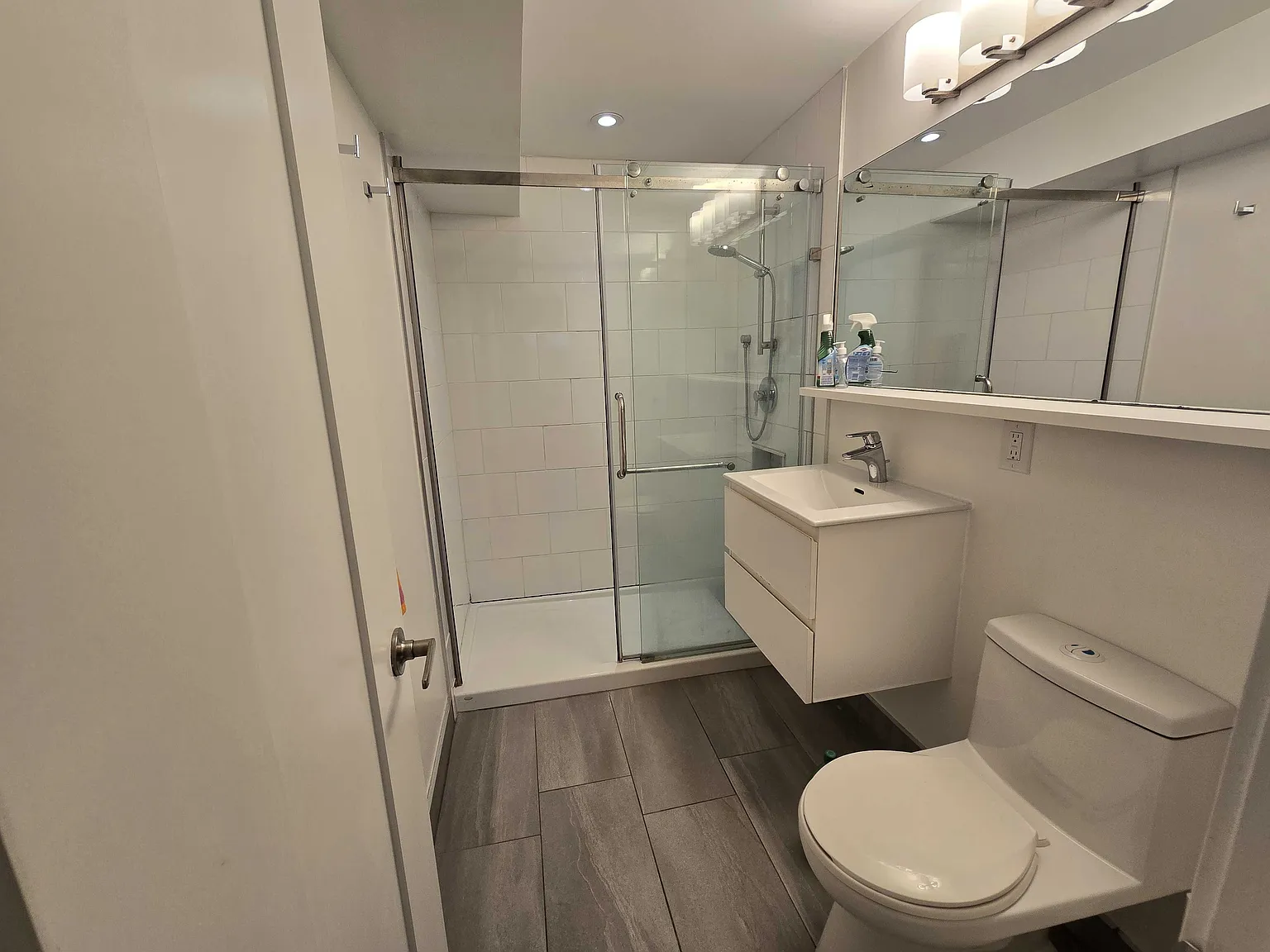 25 Santa Barbara Road, Toronto, Ontario, Canada, M2N 2C8 — Photo 4