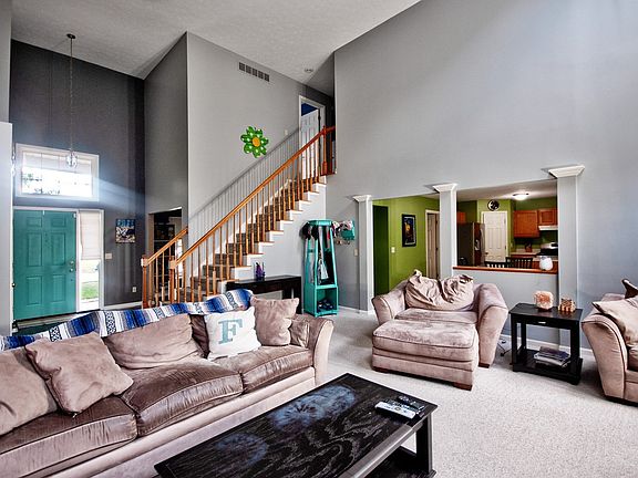 5th image of 26535 Hampton Woods Dr
