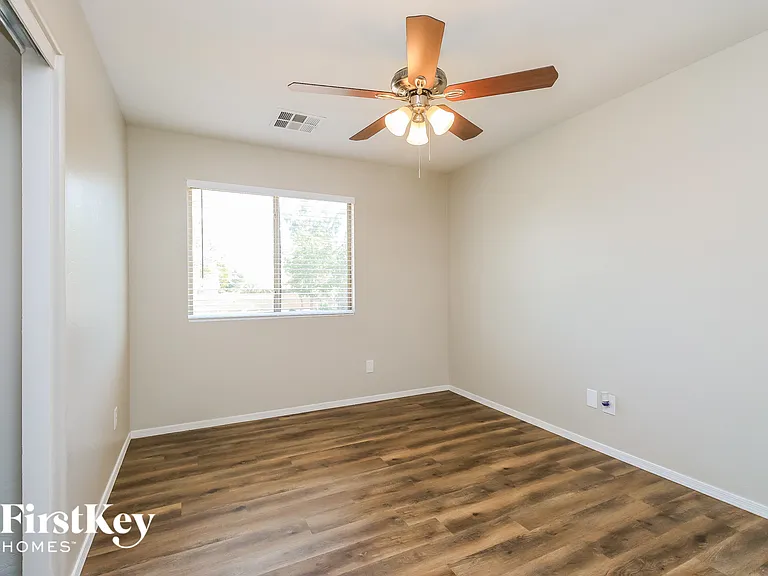 2477 W Wrangler Way — Photo 10