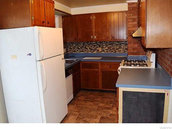 4th image of 5791 Walden Dr