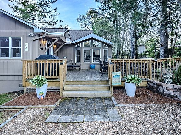 2nd image of 88 Trillium Road
