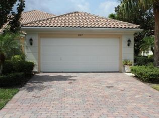 857 Niemen Dr, Palm Beach Gardens, FL 33410
