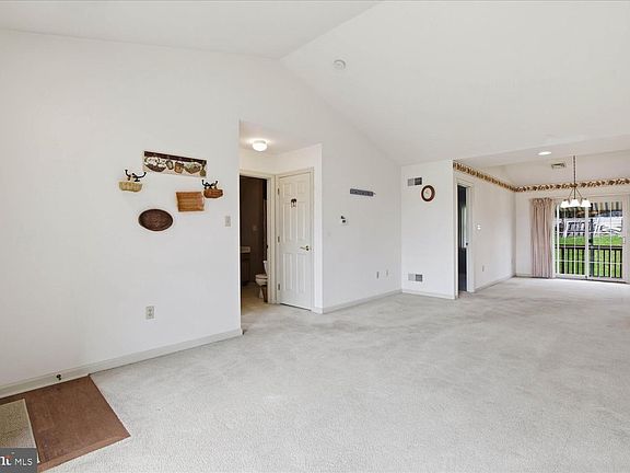 5th image of 23 Bradford St