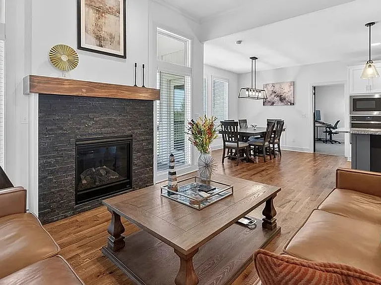 8808 N Clarion Ave — Photo 9