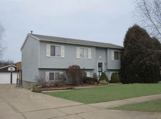 1007 Tanager Trl, Howell, MI 48843