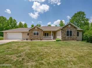 3193 Arrowhead Dr, New Bloomfield, MO 65063