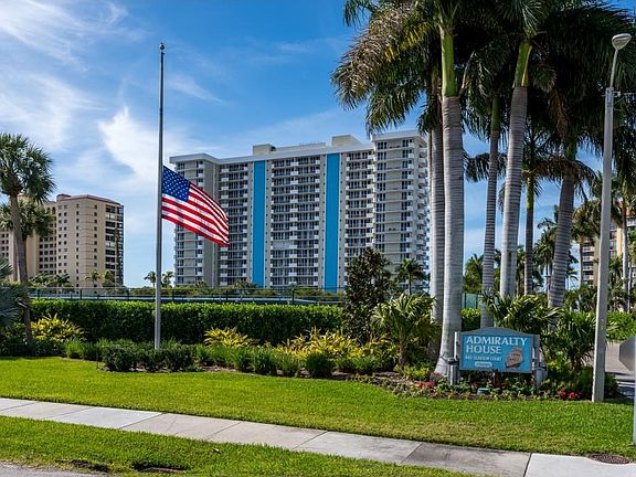 2nd image of 140 Seaview Ct APT 204