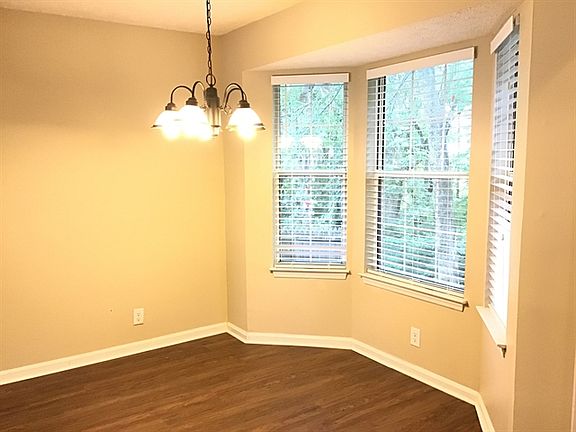 5th image of 809 Briargrove Dr