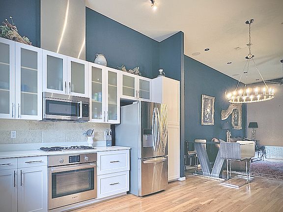 5th image of 1140 E QUINCY ST #1140