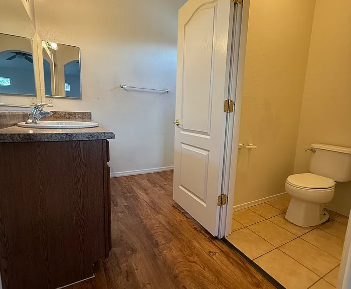 2429 E Calle Joya De Ventura — Photo 6