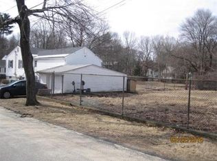 17 Mayflower Rd, Holbrook, MA 02343