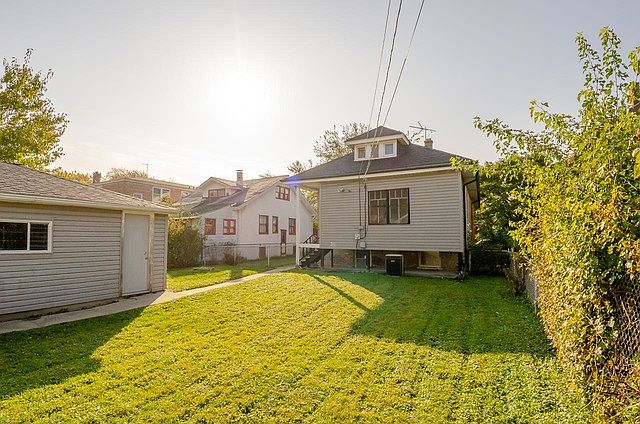 2nd image of 3432 W 64th Pl